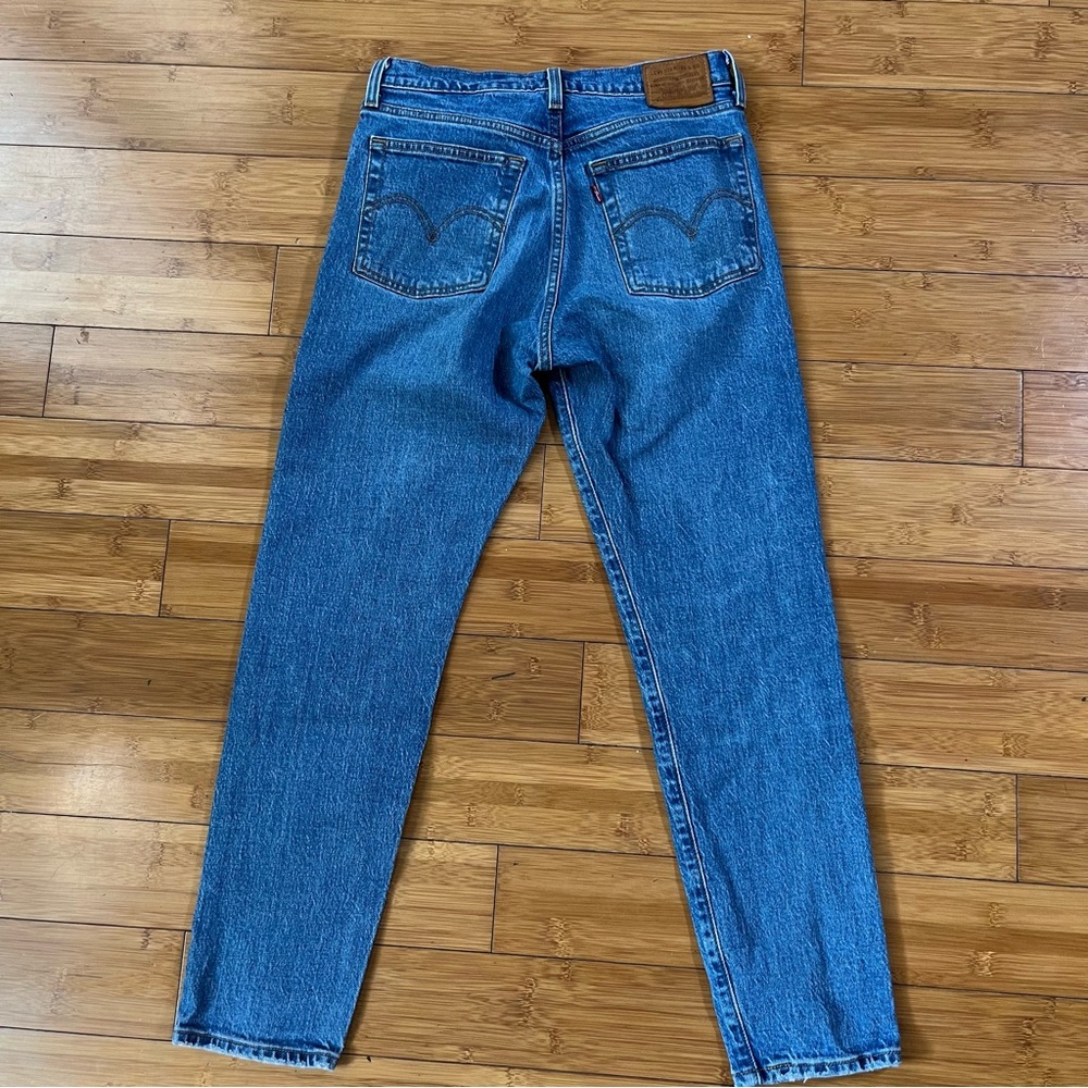 Levi's Wedgie Straight Leg Button Fly Classic Blue Jeans size 27 - Picture 4 of 12